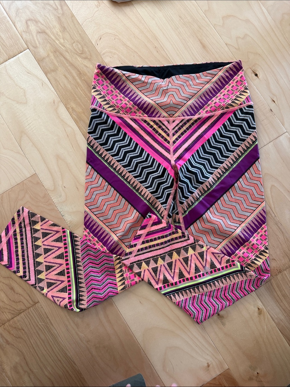 Victoria’s Secret Sport Geometric Print Leggings